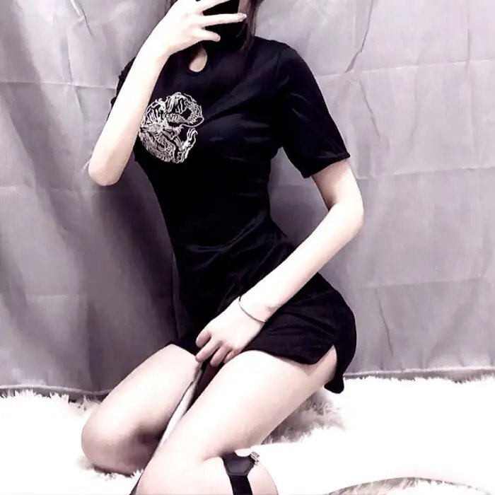 刀光魅影